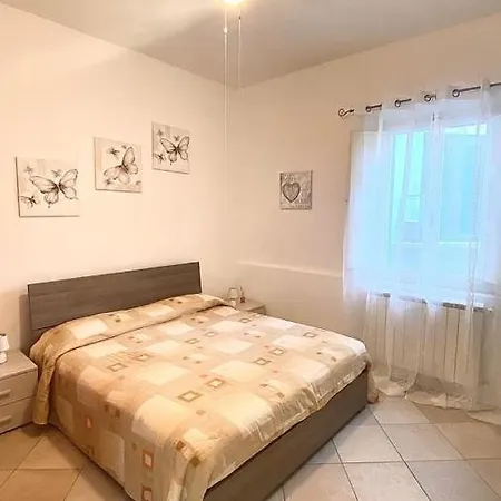 Casa de Férias Villino La Perla Azzurra- *